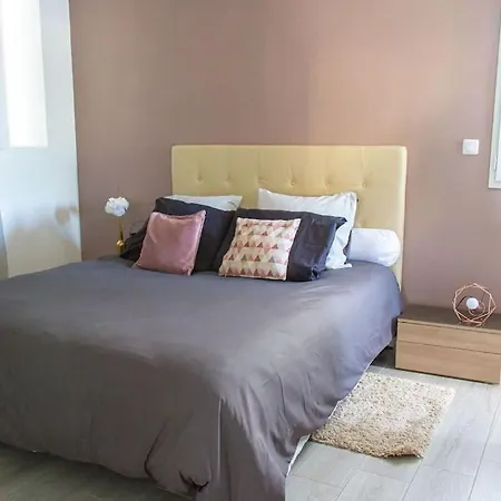 Avec Piscine Chauffee Trois Villa *