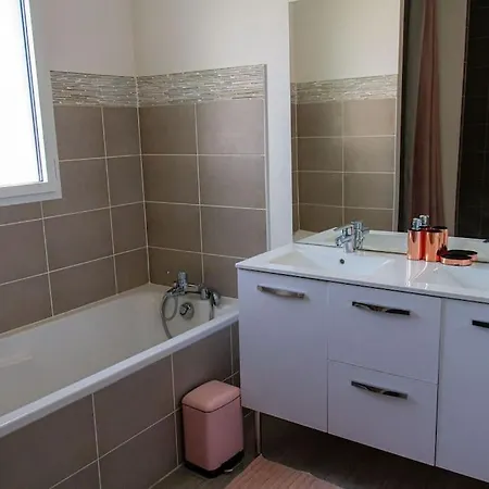 Avec Piscine Chauffee Trois Saint-Sulpice-de-Royan