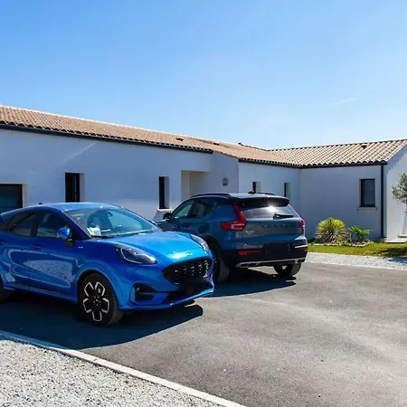 Avec Piscine Chauffee Trois *