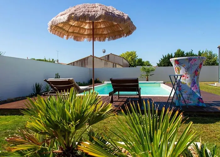 Avec Piscine Chauffée Trois Saint-Sulpice-de-Royan