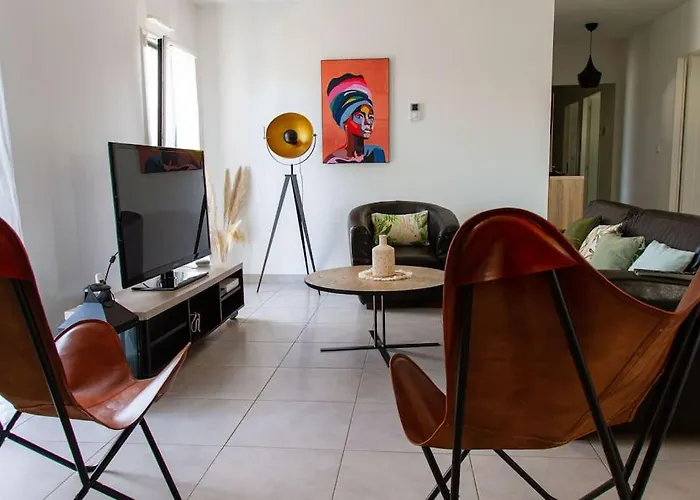 Avec Piscine Chauffée Trois Villa Saint-Sulpice-de-Royan